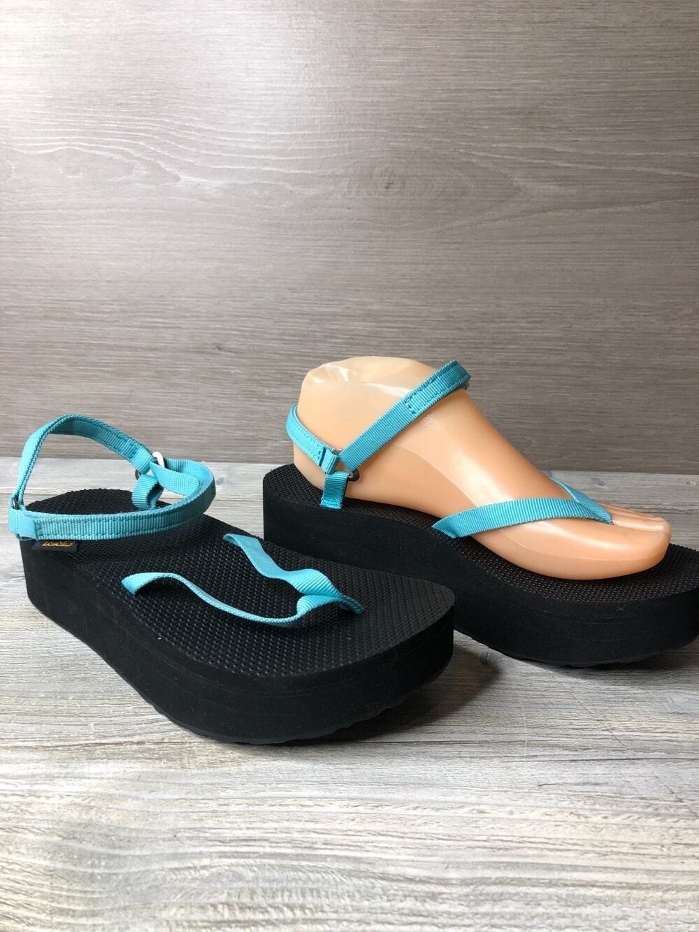 Teva Flatform Womens Slim Platform Thong Sandals Size 8 Bright Teal/Black